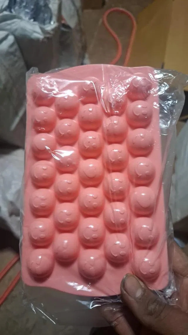 Plastic Reusable Flexible Round Ice Cube Trays Pack of 1